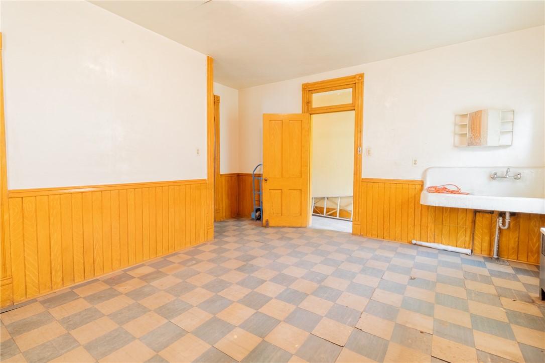 N Versailles, Pennsylvania 15137, United States, 4 Bedrooms Bedrooms, ,1 BathroomBathrooms,Residential,Active,192667