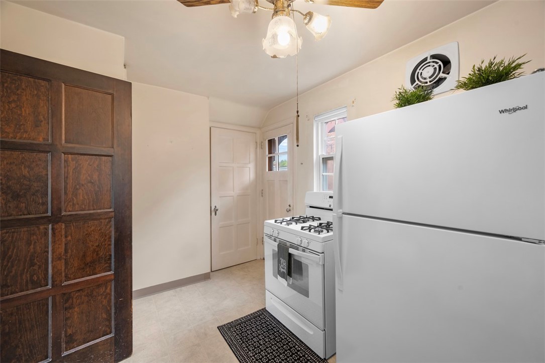 4044 Cloverlea St St, Brentwood, Pennsylvania image 20