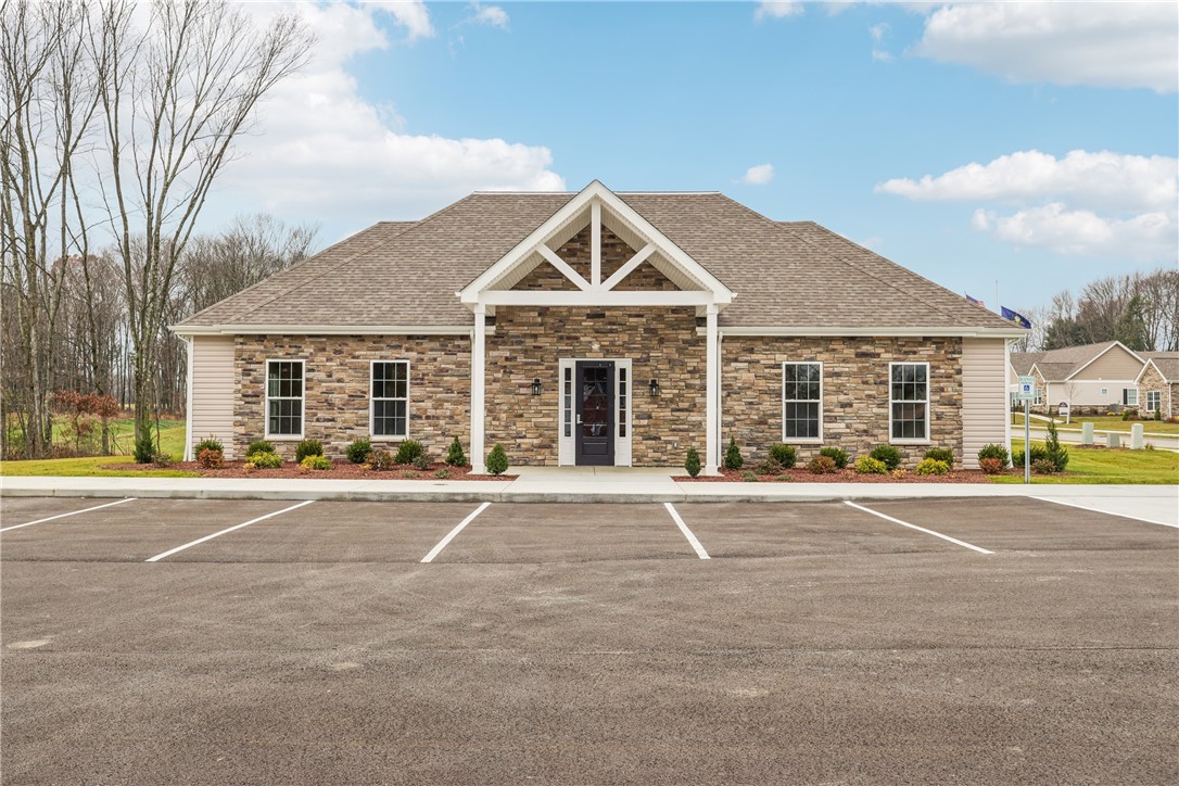 3204 Maple Crest Court