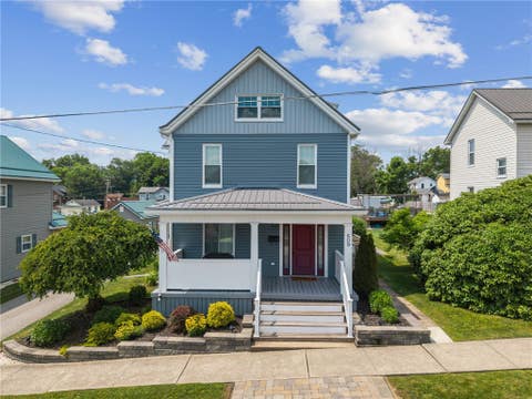 Photo for 609 Market St