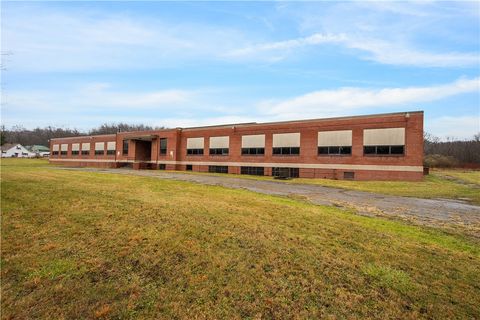 Photo of 838 Joffre Cherry Valley Road, Burgettstown, PA 15021 (MLS # 1727745)