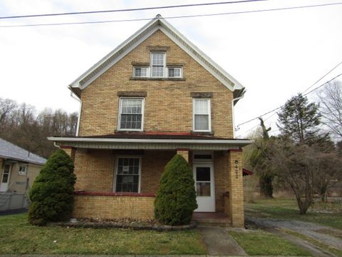 Photo of 422 Beaver St, Wampum, PA 16157 (MLS # 1726954)