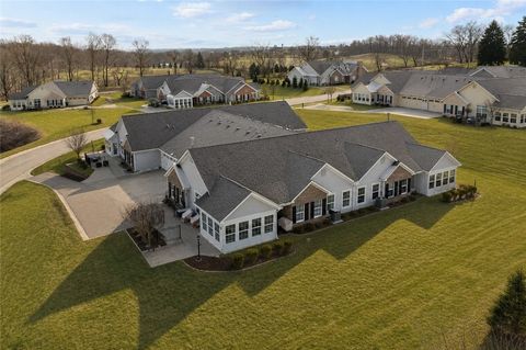 Photo of 307 Spring Valley Dr, Zelienople, PA 16063 (MLS # 1752587)