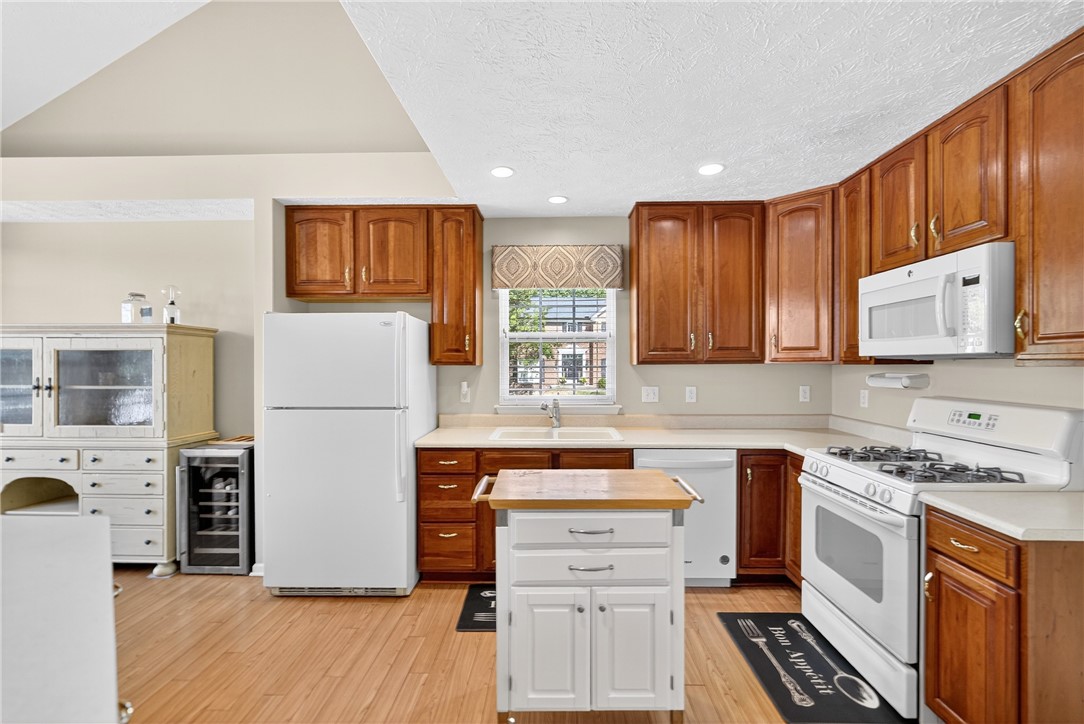 South Fayette, Pennsylvania 15057, United States, 3 Bedrooms Bedrooms, ,3 BathroomsBathrooms,Residential,Contingent,181997