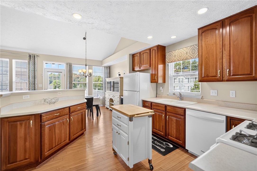 South Fayette, Pennsylvania 15057, United States, 3 Bedrooms Bedrooms, ,3 BathroomsBathrooms,Residential,Contingent,181997