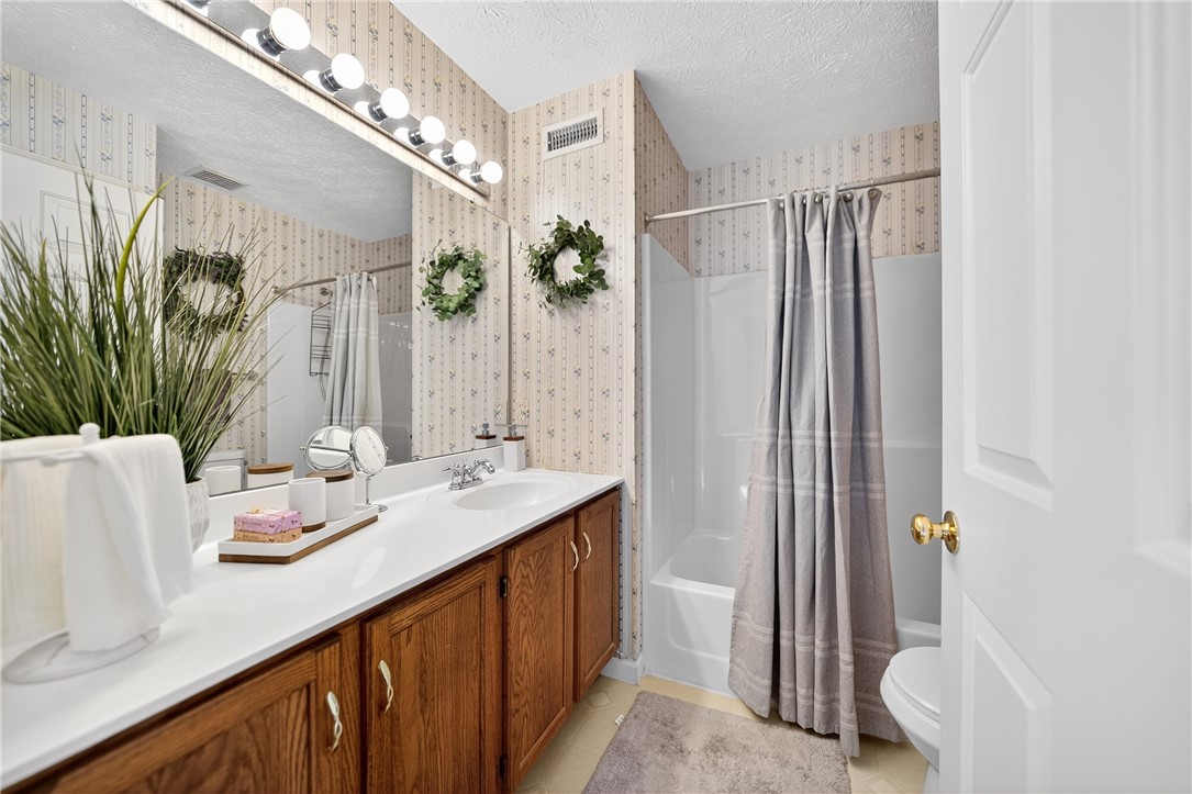 South Fayette, Pennsylvania 15057, United States, 3 Bedrooms Bedrooms, ,3 BathroomsBathrooms,Residential,Contingent,181997