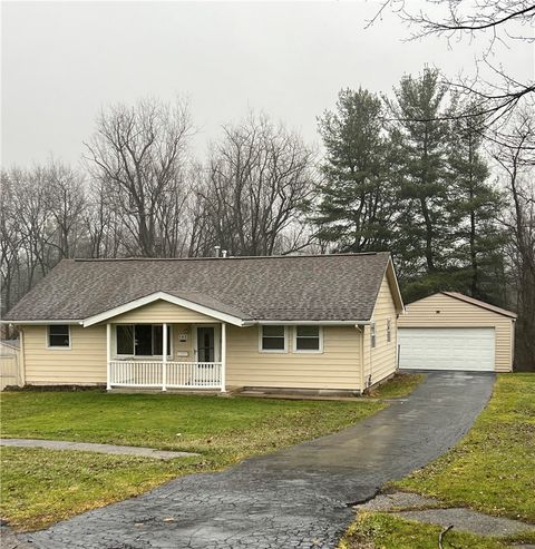 Photo of 145 Locust St, Beaver, PA 15009 (MLS # 1738785)