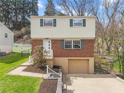 Photo for 3033 Universal Rd