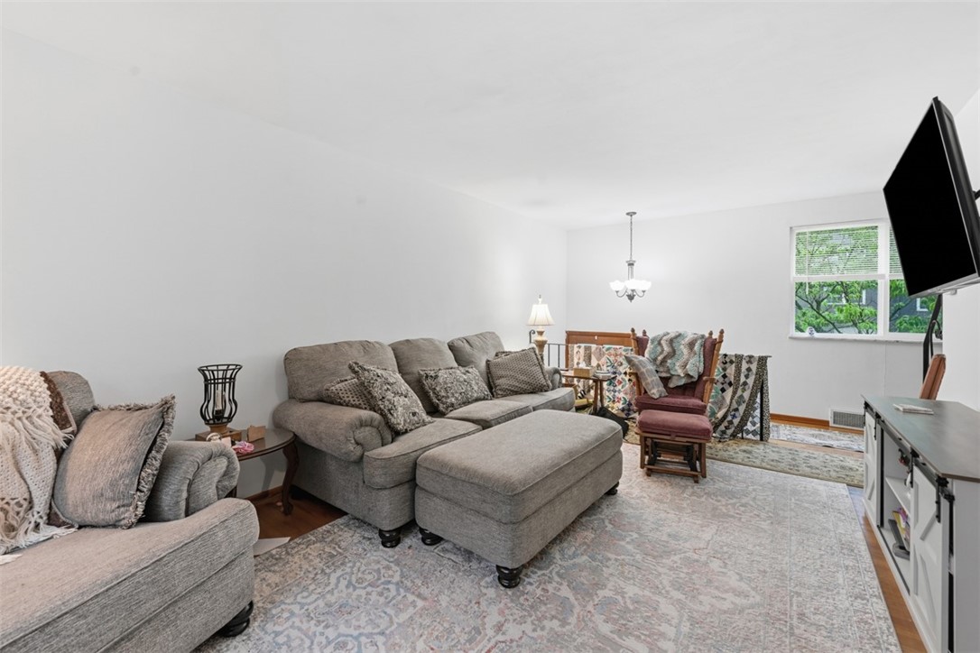 239 Golden Gate Dr