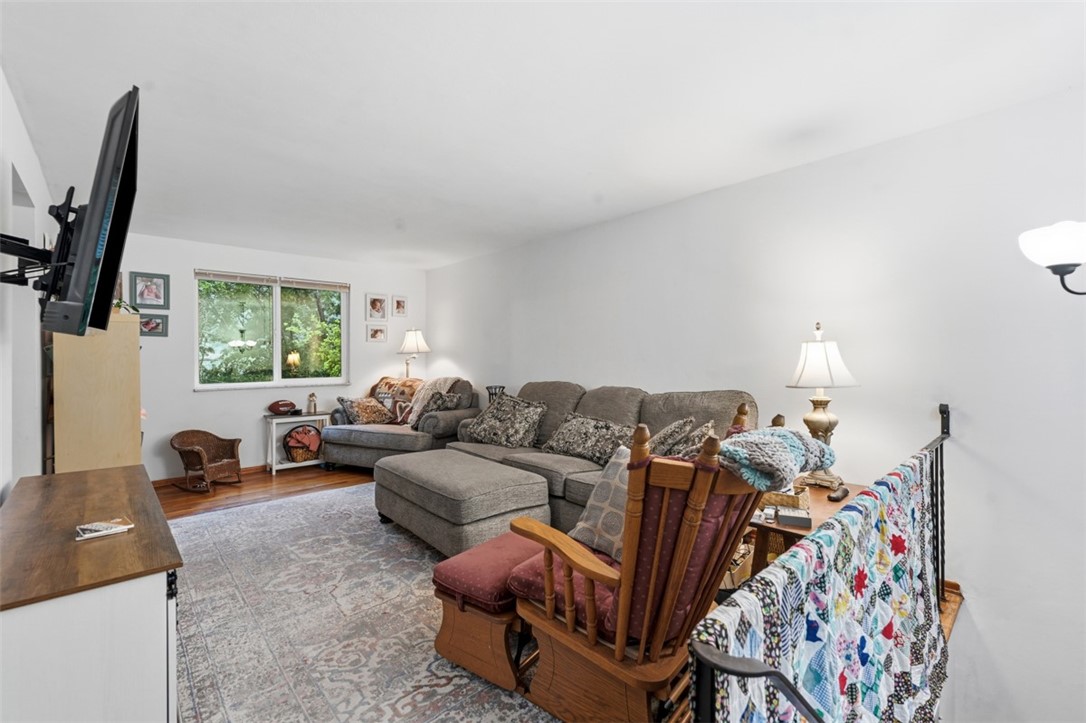 239 Golden Gate Dr