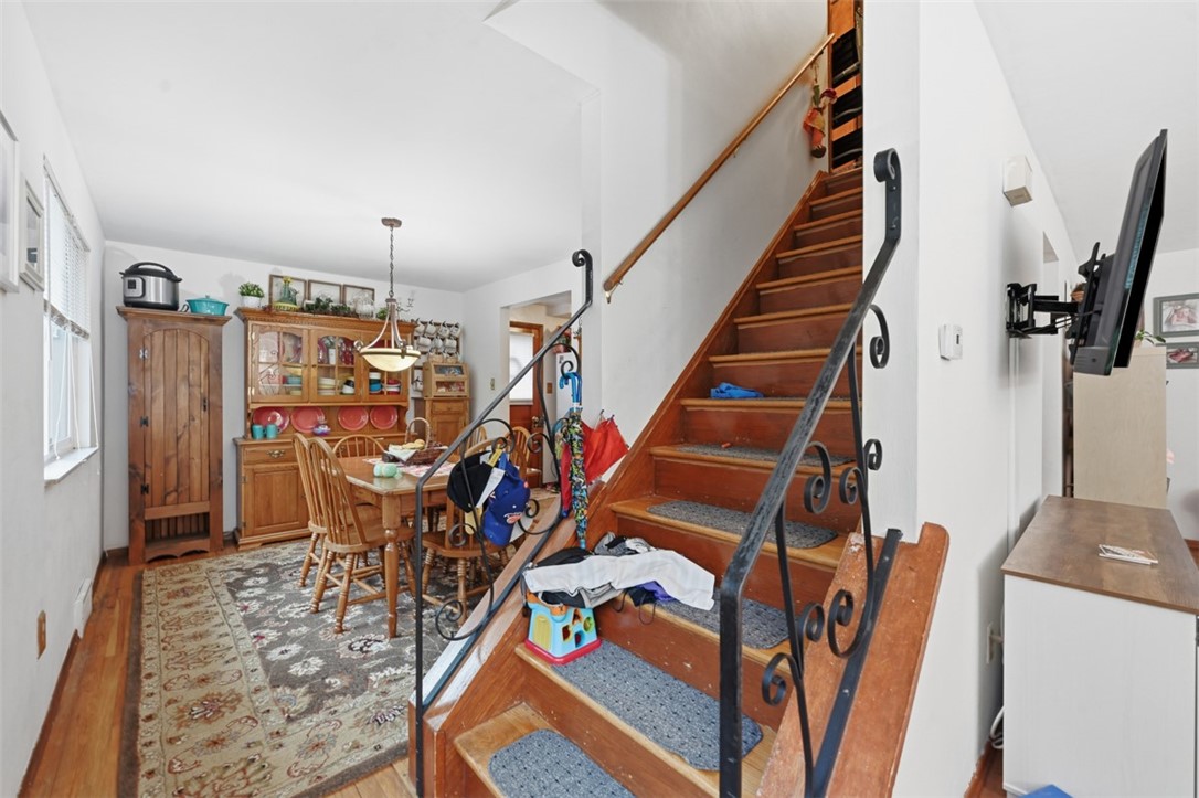 239 Golden Gate Dr