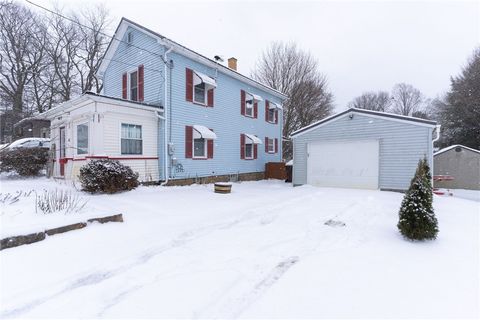 Photo of 36 Vance St, Greenville, PA 16125 (MLS # 1735920)