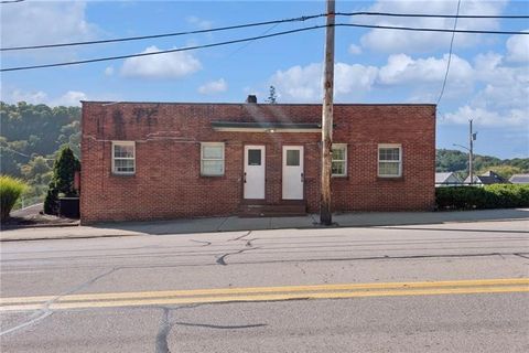 Photo of 4804 Walnut St, Mckeesport, PA 15132 (MLS # 1726588)