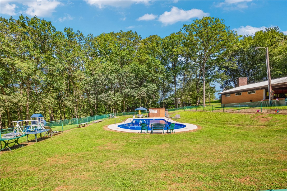 Somerset Twp, Pennsylvania 15501, United States, 1 Bedroom Bedrooms, ,2 BathroomsBathrooms,Residential,Active,183849