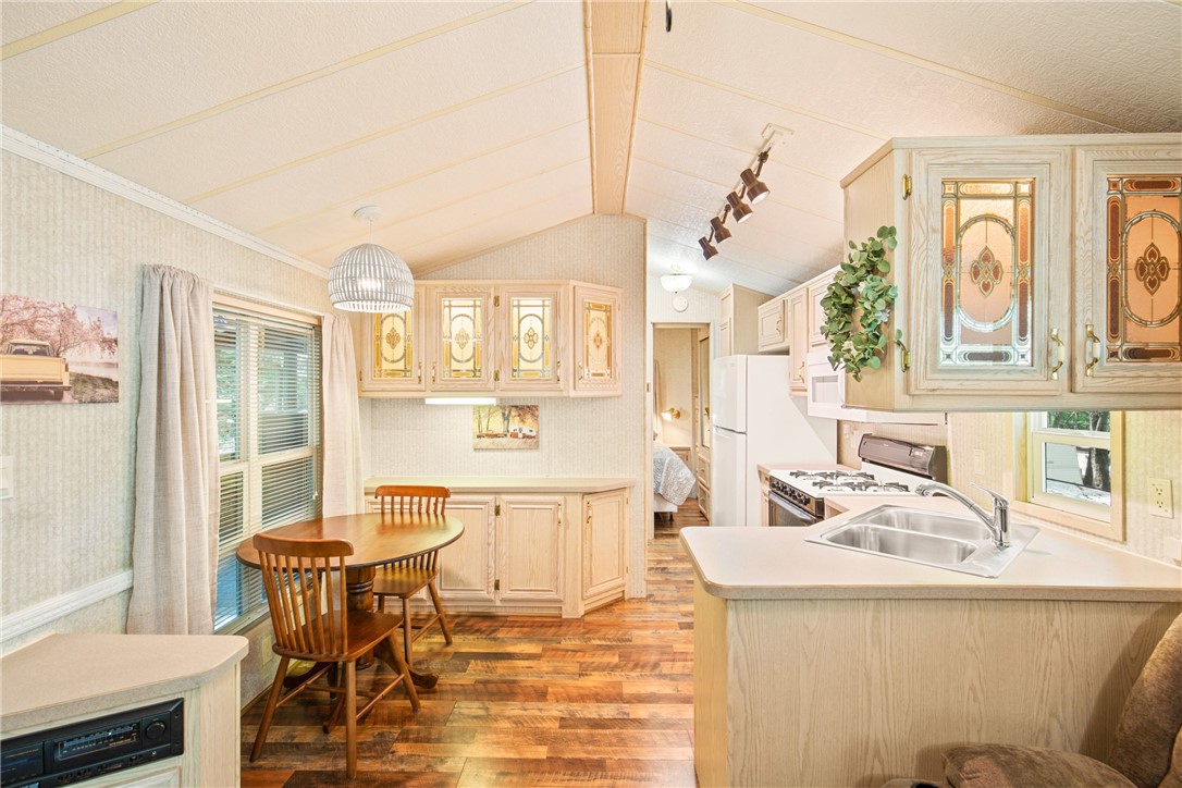 Somerset Twp, Pennsylvania 15501, United States, 1 Bedroom Bedrooms, ,2 BathroomsBathrooms,Residential,Active,183849