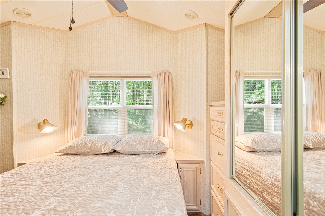 Somerset Twp, Pennsylvania 15501, United States, 1 Bedroom Bedrooms, ,2 BathroomsBathrooms,Residential,Active,183849