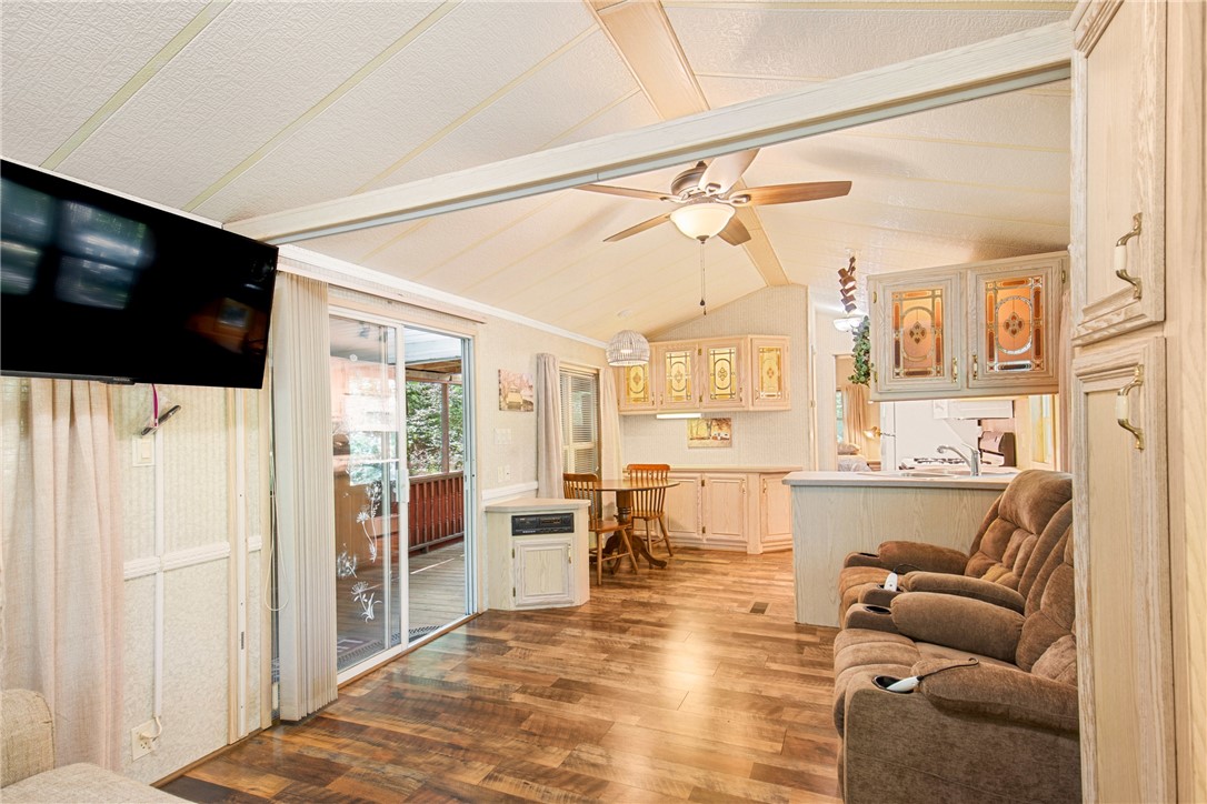 Somerset Twp, Pennsylvania 15501, United States, 1 Bedroom Bedrooms, ,2 BathroomsBathrooms,Residential,Active,183849