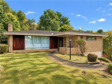 119 Green Vista Dr Ohio Twp PA 15237