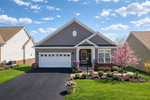 Photo of 220 Bridle Ln, Washington, PA 15301 (MLS # 1745325)