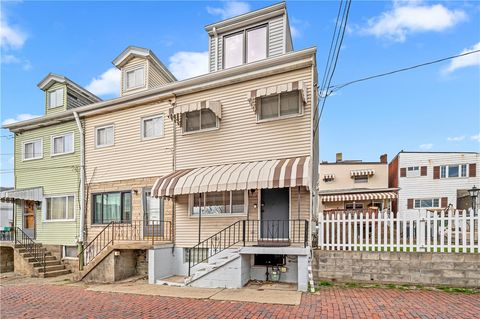 Photo of 4808 Lima Way, Pittsburgh, PA 15224 (MLS # 1746259)