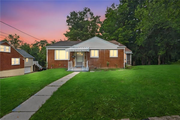 2239 ROMINE ST, PITTSBURGH, PA 15226 - Image 848a265a4a3e862bdeee014e52b76f54/1374729951