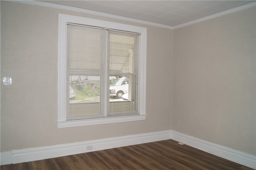 9 E Gaskill Ave