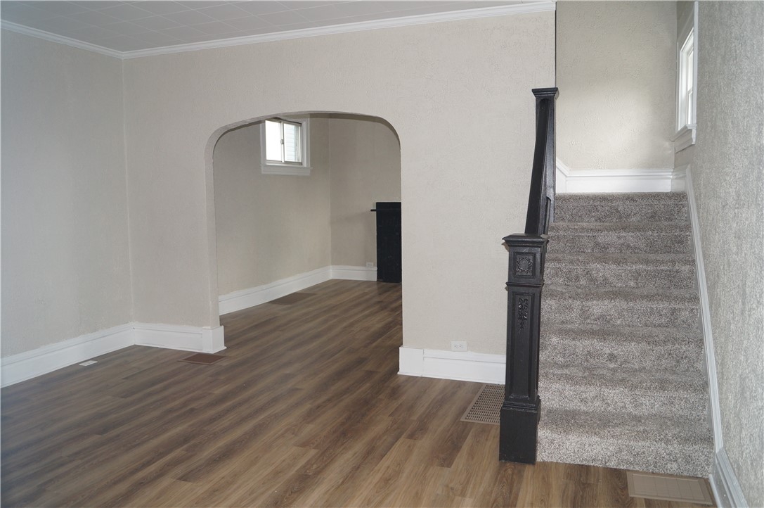 9 E Gaskill Ave