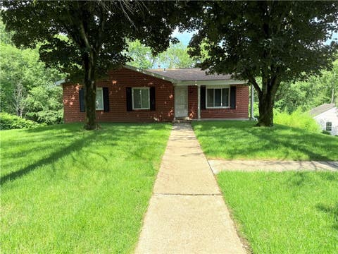 Photo of 5246 Richland Rd, Gibsonia, PA 15044 (MLS # 1759862)