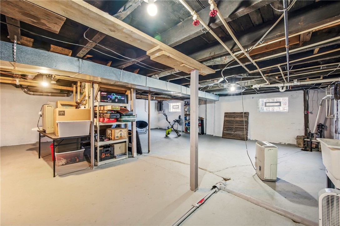 South Pymatuning Twp, Pennsylvania 16150, United States, 3 Bedrooms Bedrooms, ,2 BathroomsBathrooms,Residential,Active,121109