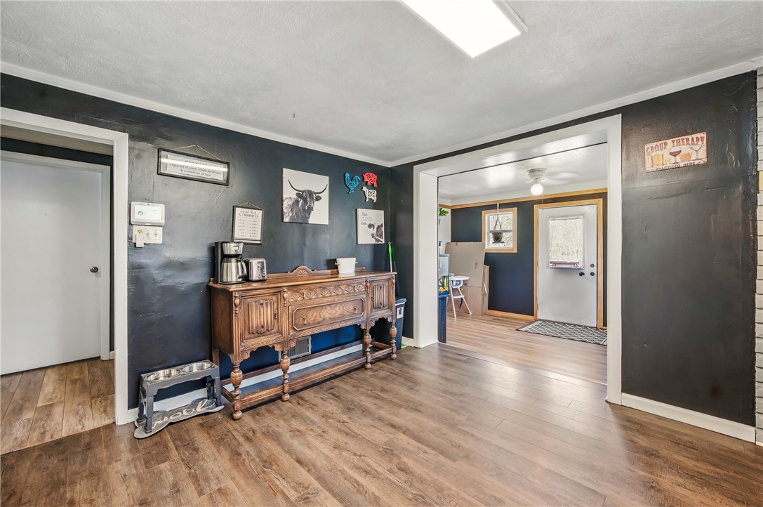 South Pymatuning Twp, Pennsylvania 16150, United States, 3 Bedrooms Bedrooms, ,2 BathroomsBathrooms,Residential,Active,121109