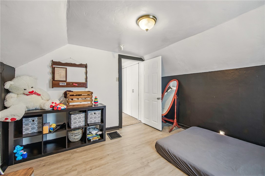 South Pymatuning Twp, Pennsylvania 16150, United States, 3 Bedrooms Bedrooms, ,2 BathroomsBathrooms,Residential,Active,121109