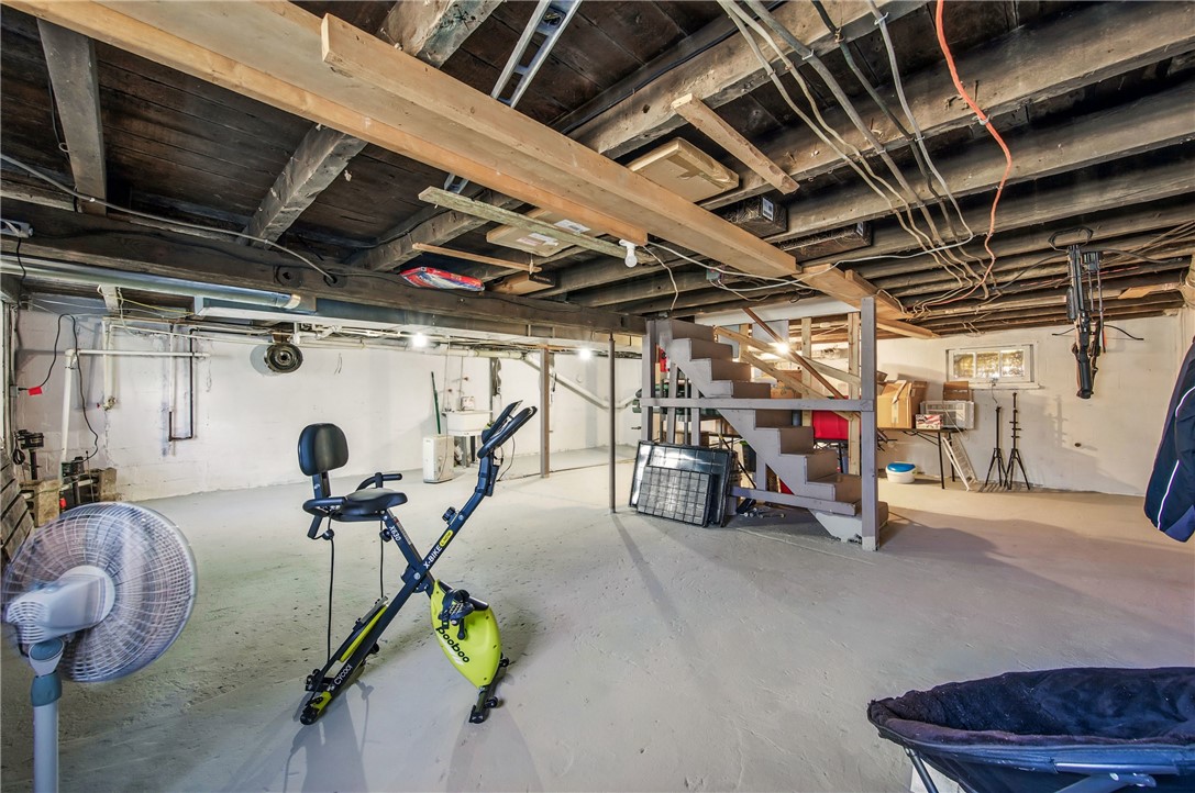 South Pymatuning Twp, Pennsylvania 16150, United States, 3 Bedrooms Bedrooms, ,2 BathroomsBathrooms,Residential,Active,121109