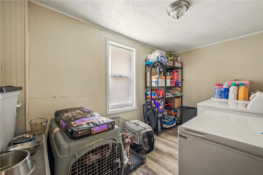 South Pymatuning Twp, Pennsylvania 16150, United States, 3 Bedrooms Bedrooms, ,2 BathroomsBathrooms,Residential,Active,121109