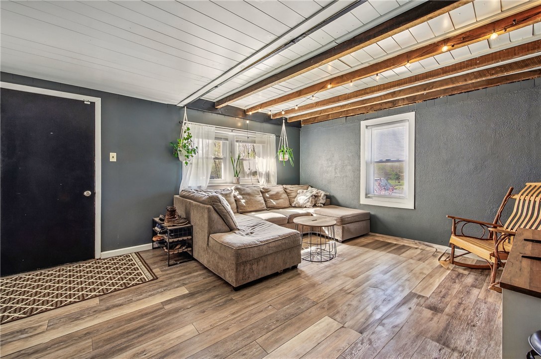 South Pymatuning Twp, Pennsylvania 16150, United States, 3 Bedrooms Bedrooms, ,2 BathroomsBathrooms,Residential,Active,121109