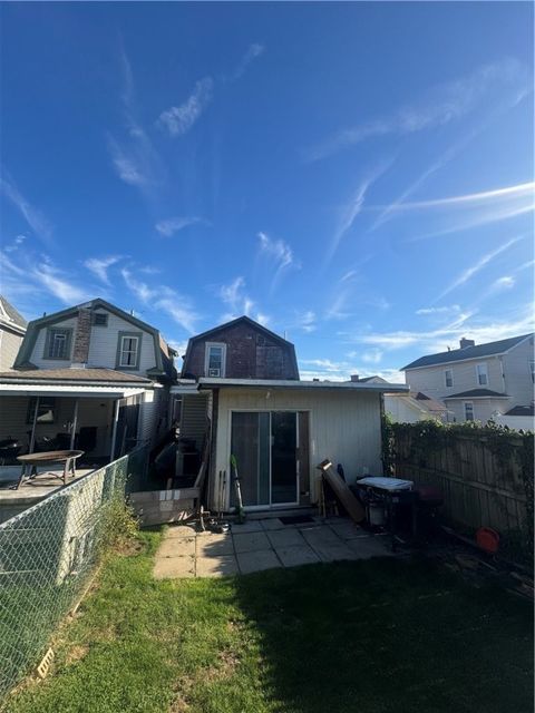Photo of 444 E Washington St, Rochester, PA 15074 (MLS # 1725431)