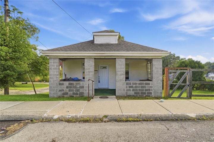 Photo 1 of 47 — 500 Wylie Ave, Clairton, PA 15025