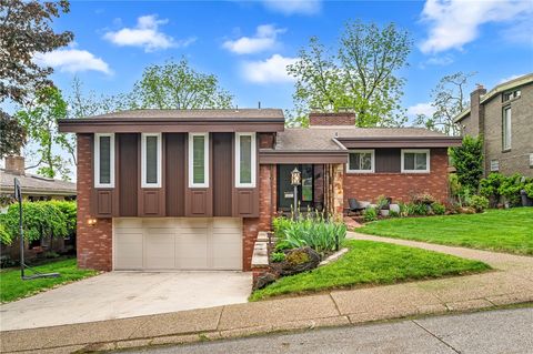 Photo of 2453 Mount Royal Rd, Pittsburgh, PA 15217 (MLS # 1752861)