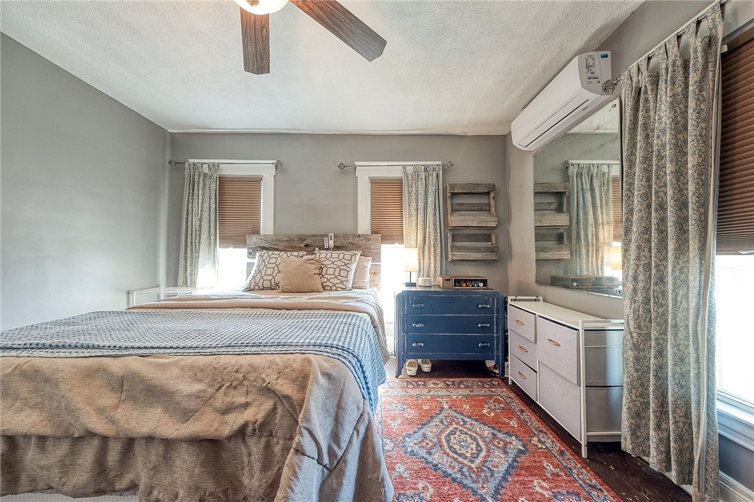 Mars Boro, Pennsylvania 16046, United States, 3 Bedrooms Bedrooms, ,1 BathroomBathrooms,Residential,Contingent,90925