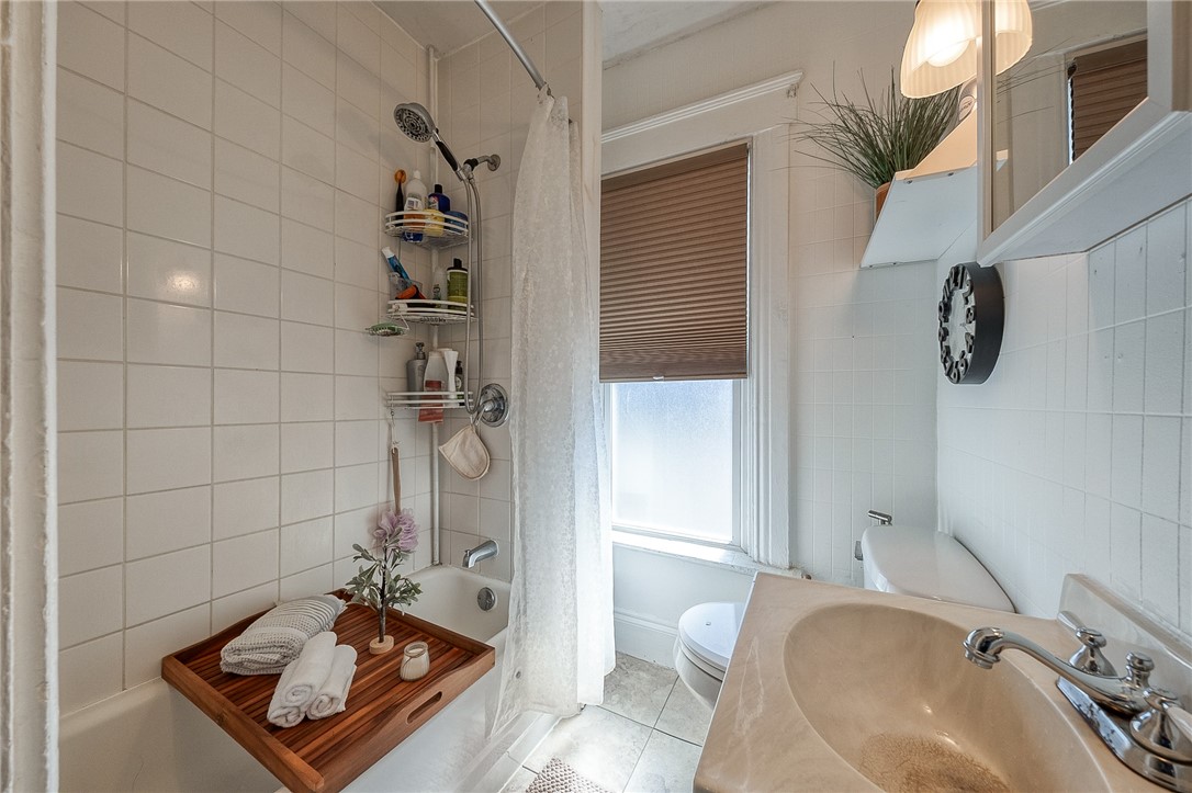 Mars Boro, Pennsylvania 16046, United States, 3 Bedrooms Bedrooms, ,1 BathroomBathrooms,Residential,Contingent,90925