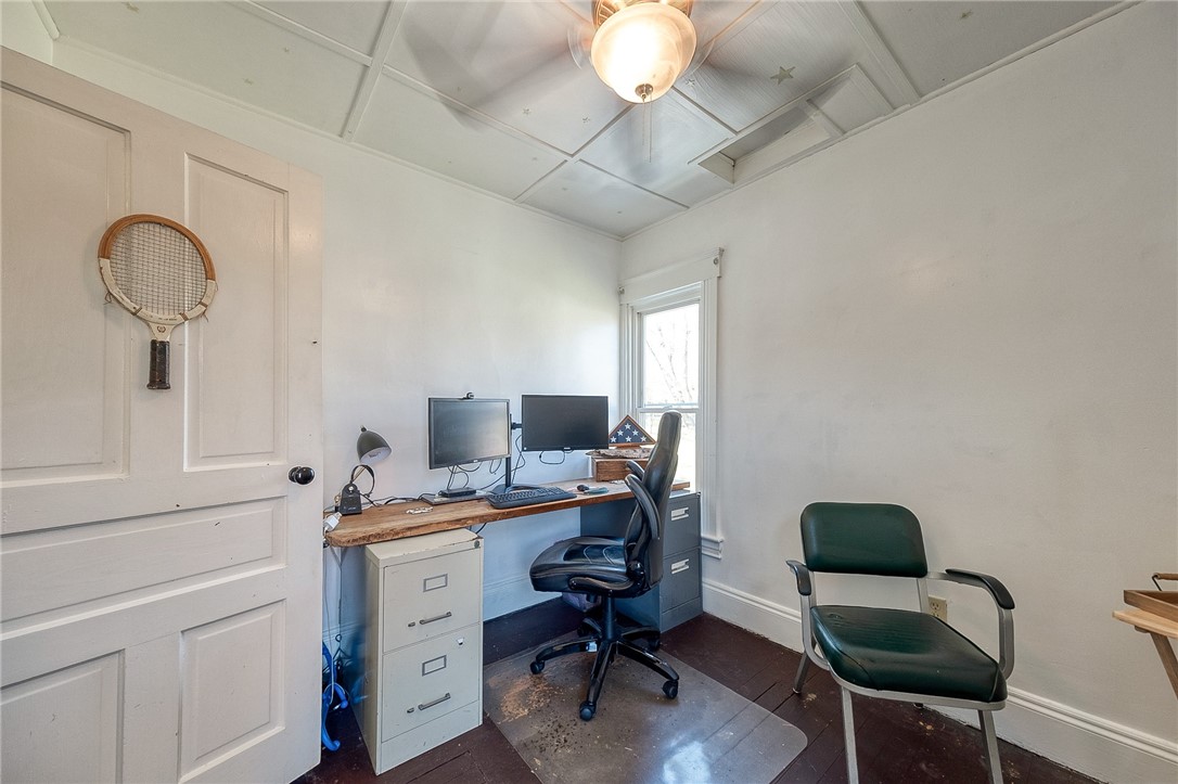 Mars Boro, Pennsylvania 16046, United States, 3 Bedrooms Bedrooms, ,1 BathroomBathrooms,Residential,Contingent,90925