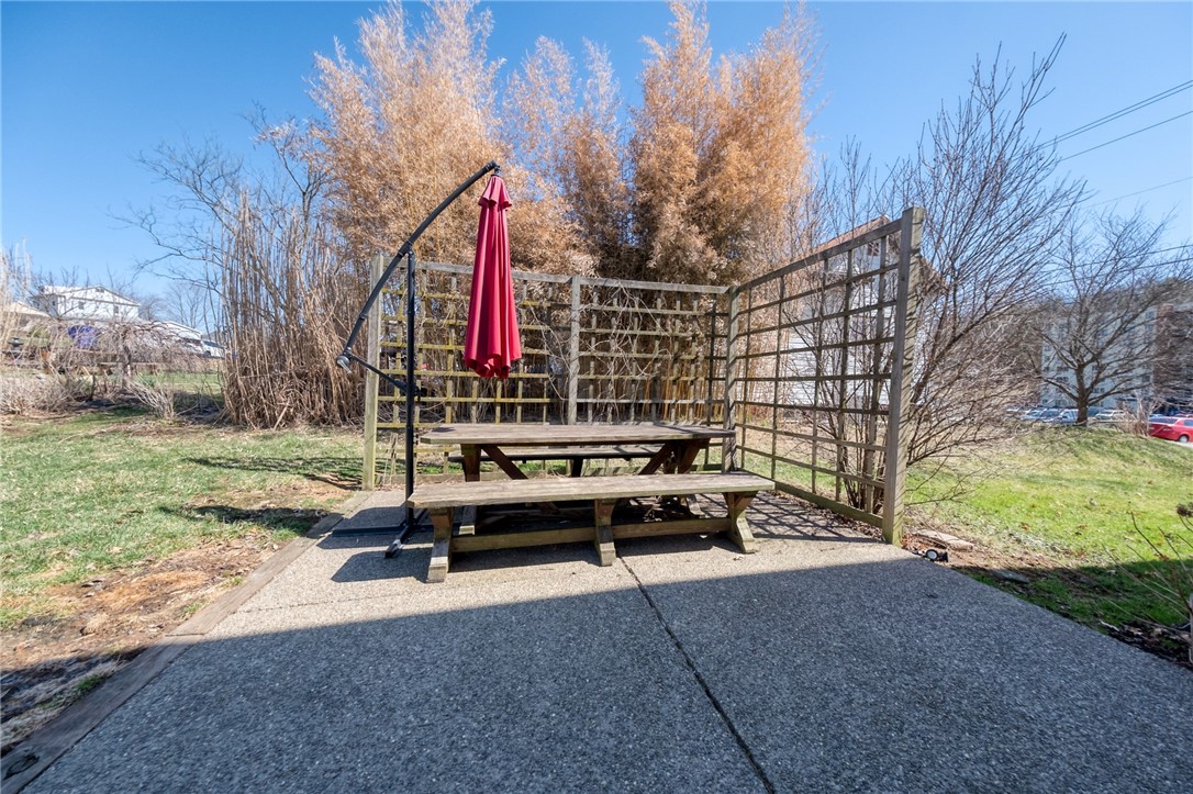 Mars Boro, Pennsylvania 16046, United States, 3 Bedrooms Bedrooms, ,1 BathroomBathrooms,Residential,Contingent,90925