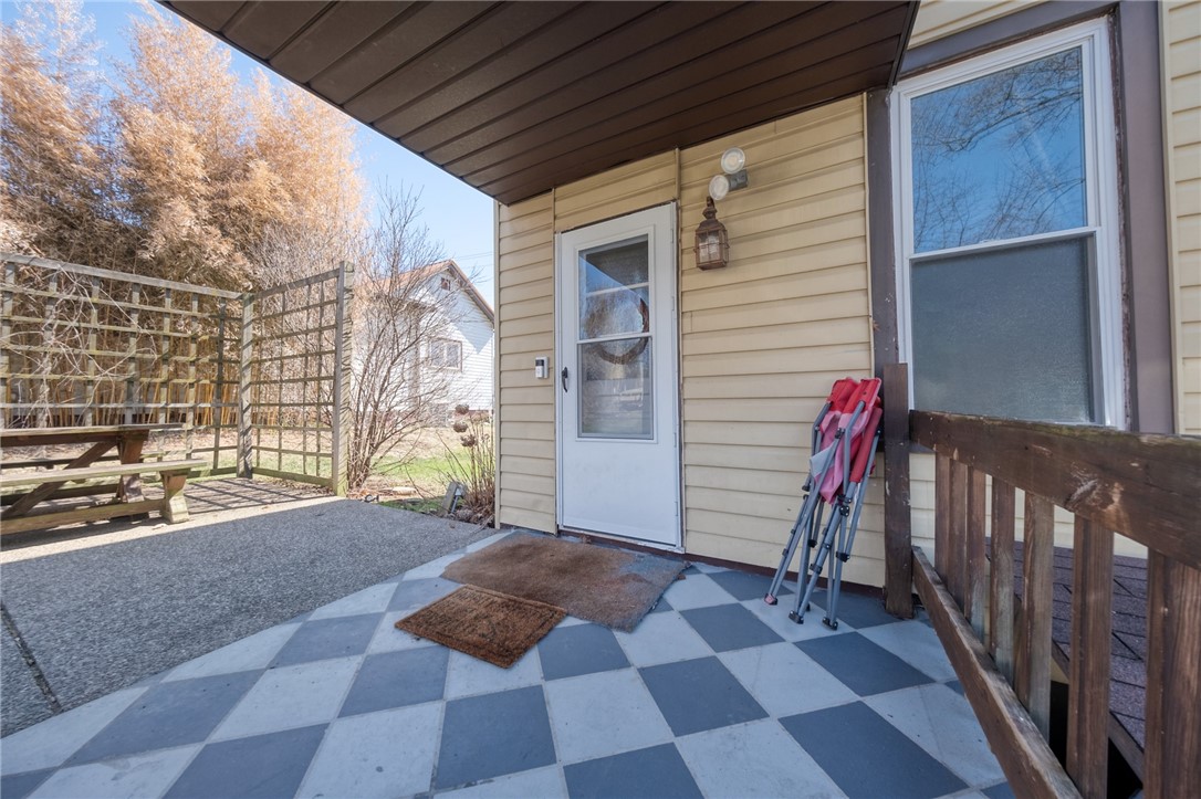 Mars Boro, Pennsylvania 16046, United States, 3 Bedrooms Bedrooms, ,1 BathroomBathrooms,Residential,Contingent,90925