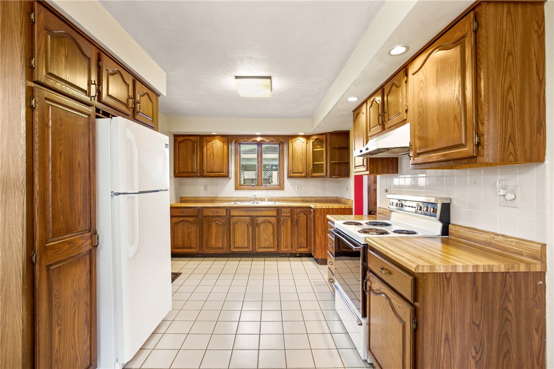 Central City, Pennsylvania 15926, United States, 3 Bedrooms Bedrooms, ,1 BathroomBathrooms,Residential,Active,191770