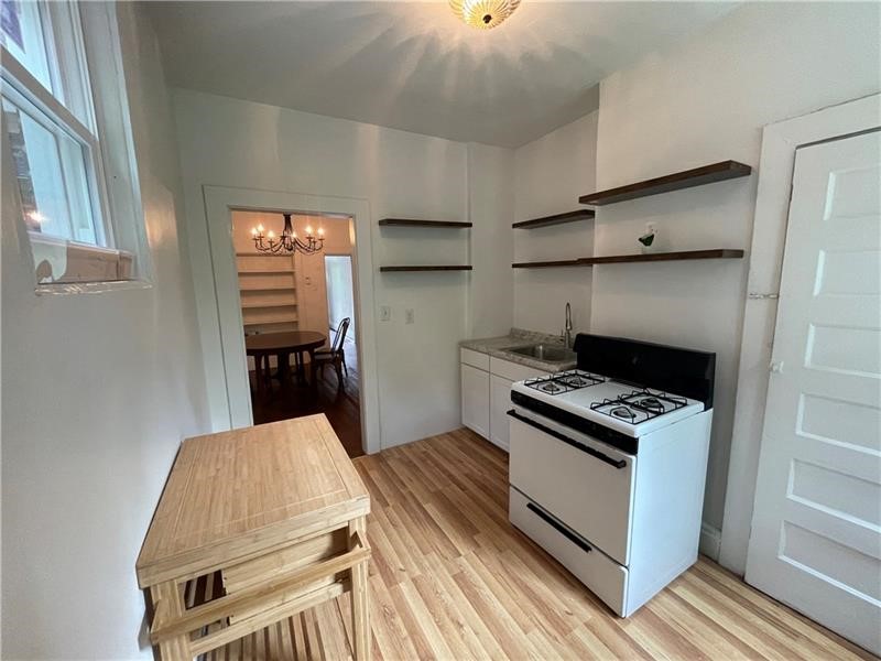 Schenley Heights, Pennsylvania 15219, United States, 3 Bedrooms Bedrooms, ,1 BathroomBathrooms,Residential,Active,238277