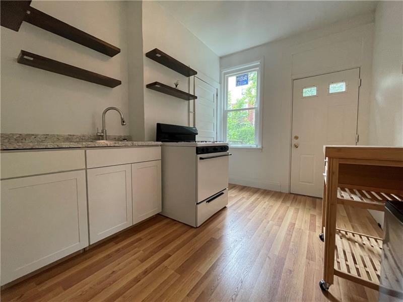 Schenley Heights, Pennsylvania 15219, United States, 3 Bedrooms Bedrooms, ,1 BathroomBathrooms,Residential,Active,238277