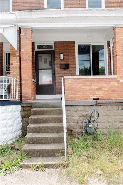 Photo of 816 Anaheim St, Pittsburgh, PA 15219 (MLS # 1729475)