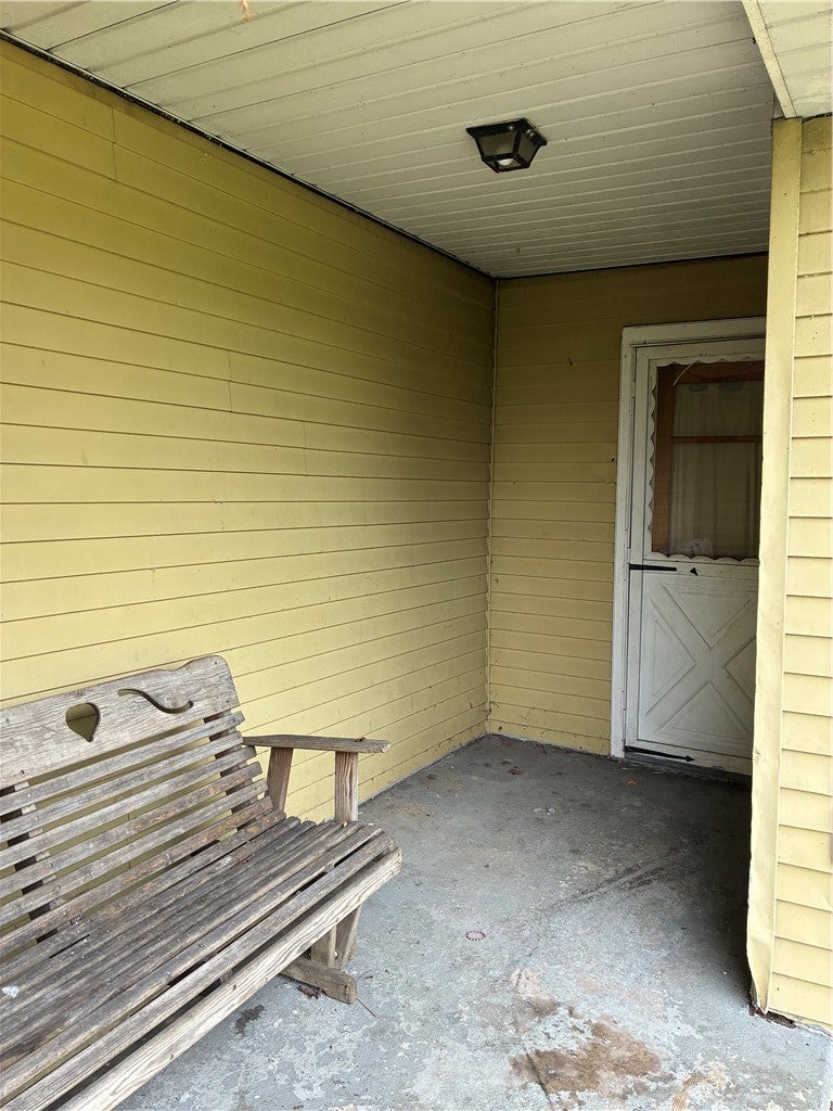 724 Western Avenue