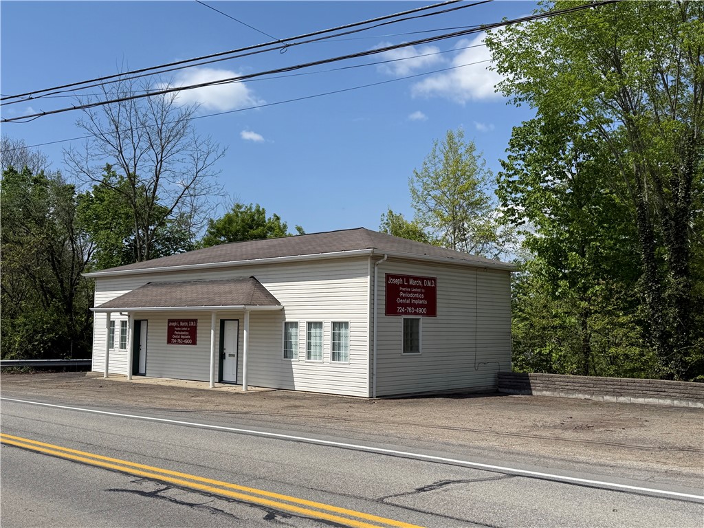 Photo 1 of 14 — 129 Main St, Ford City Boro, PA 16226