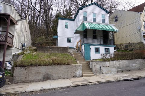 Photo of 3200 Rothpletz St, Pittsburgh, PA 15212 (MLS # 1745740)