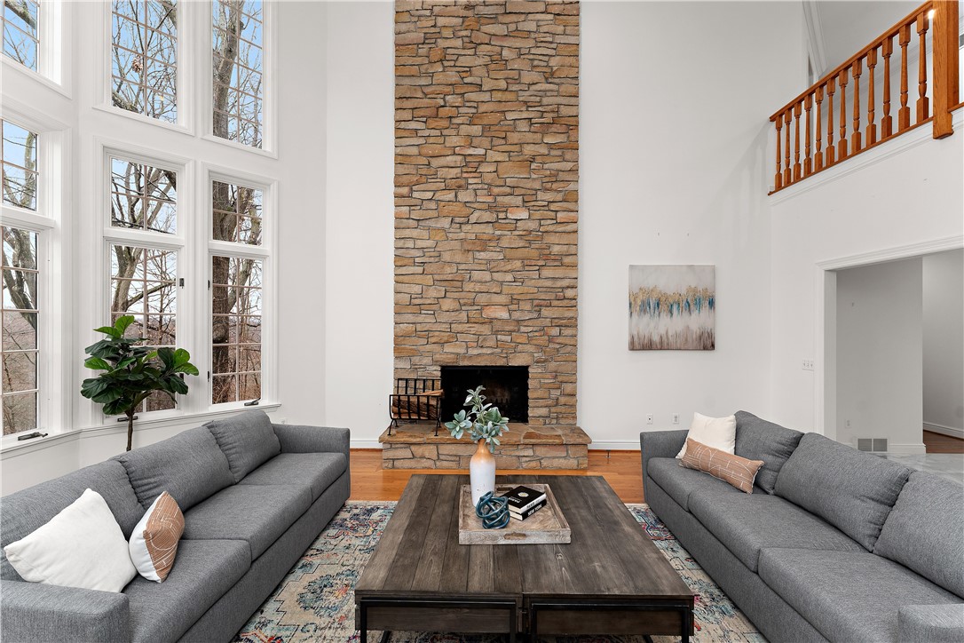 7 Meadowood Drive